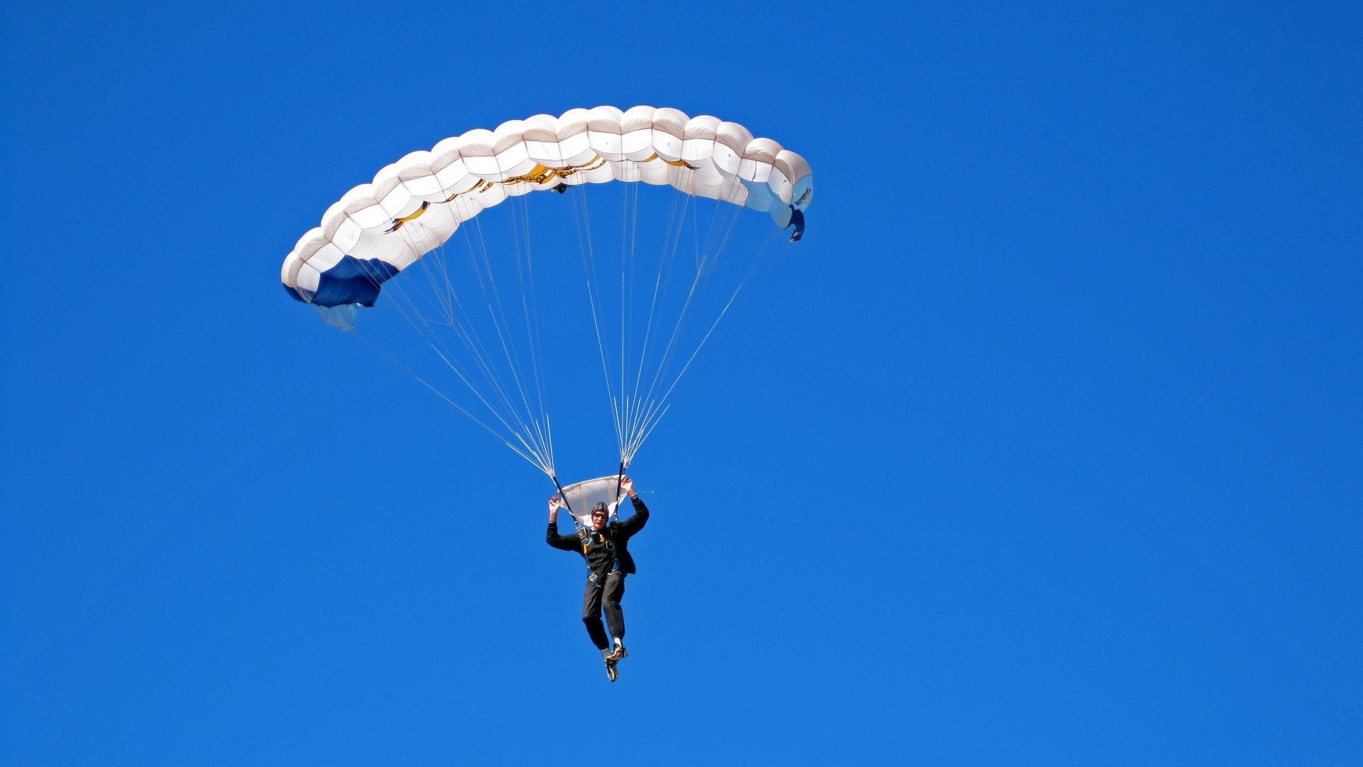 蛙泳划幅扩大，动作更流畅自然，蛙泳划手动作流程与技术要点